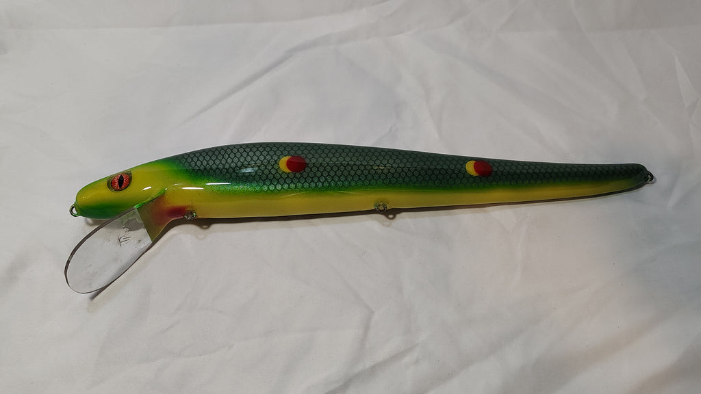 St. Lawrence Leviathan – 16” Deep Trolling Muskie Lure (St. Lawrence Frog) (skinny)